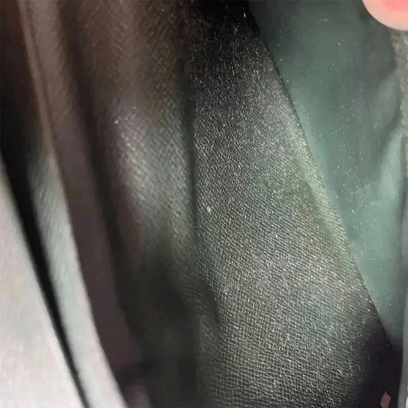 Louis Vuitton Vintage Taiga Leather Bifold Wallet Dark Green - Picture 10 of 13